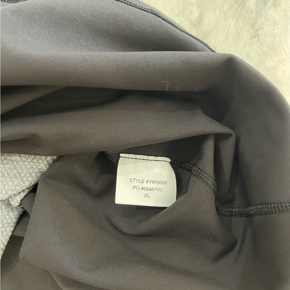 Vuori Women's Black Athletic Shorts skirt size xl - Picture 4 of 6